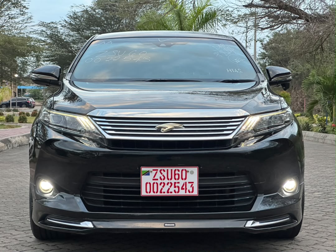TOYOTA HARRIER